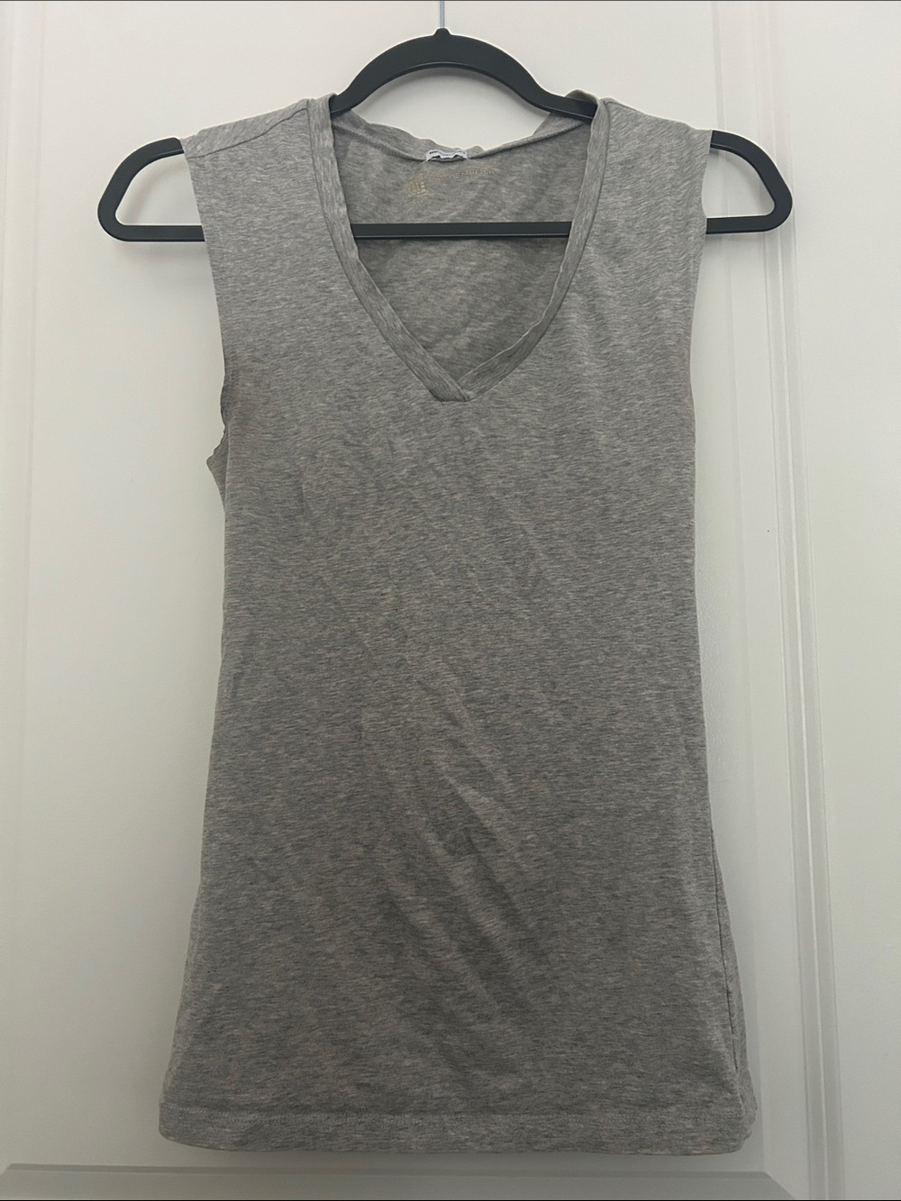 GAP Gray V-Neck Sleeveless Tank Top